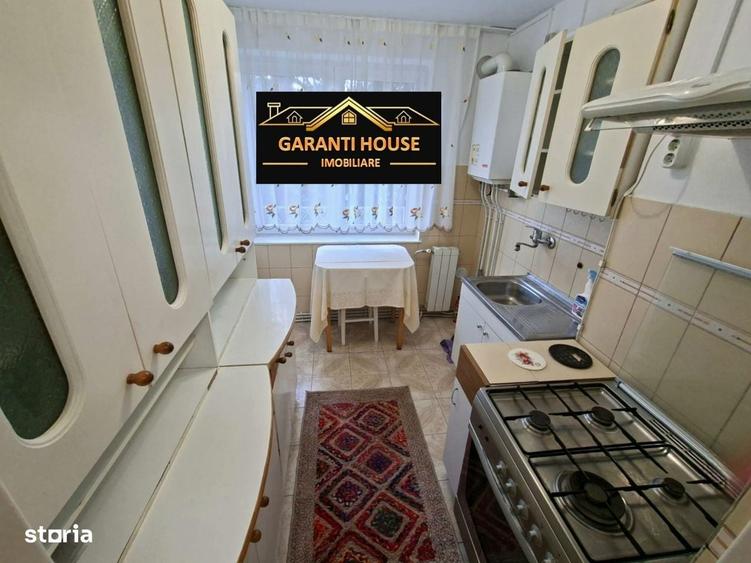 Apartament cu 3 camere semidecomandat în Central