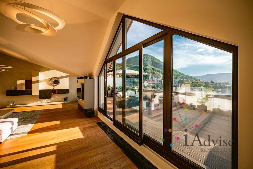 Apartament cu 3 camere decomandat, mobilat în Centrul Istoric