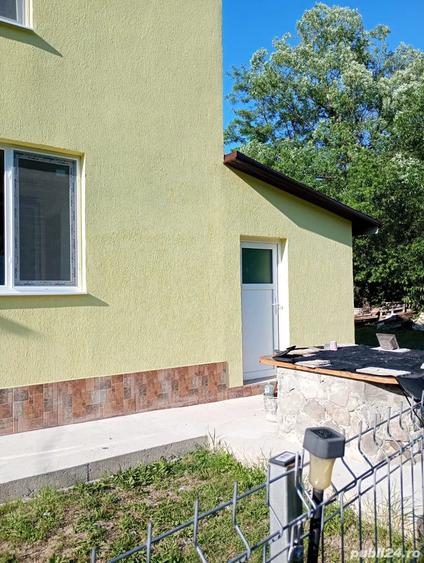 Casă cu 6 camere cu Teren 1500 Mp în Lepșa