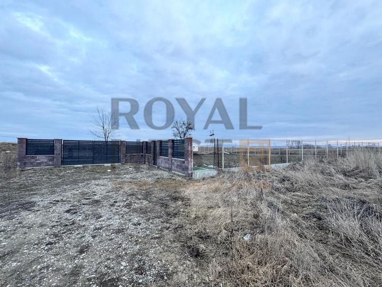 Teren agricol intravilan de 839 mp, în Stupini