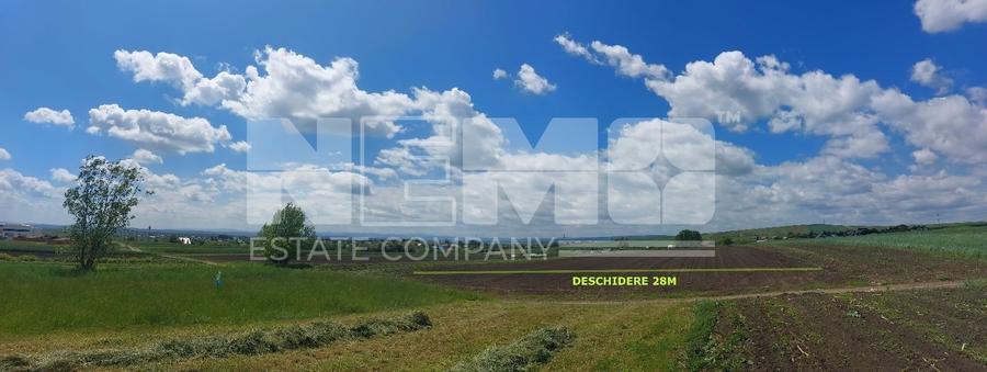 Teren agricol extravilan de 10400 mp, în Stroiești