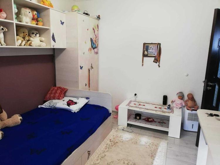 Apartament cu 3 camere decomandat în Dărmănești