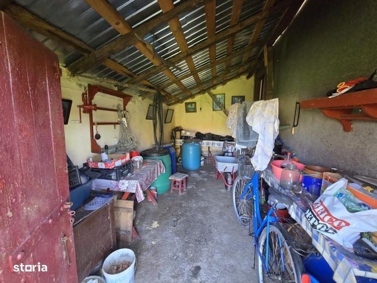 Casă cu 2 camere cu Teren 3751 Mp în Hârsești