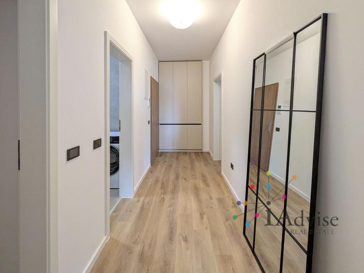 Apartament cu 2 camere decomandat, mobilat în Tractorul