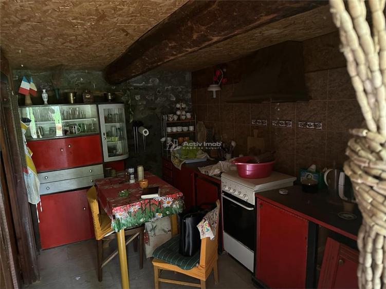 Casă cu 4 camere cu Teren 647 Mp în Central