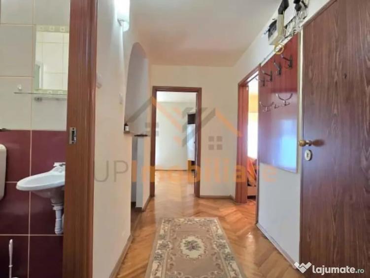 Apartament cu 3 camere decomandat în Decebal
