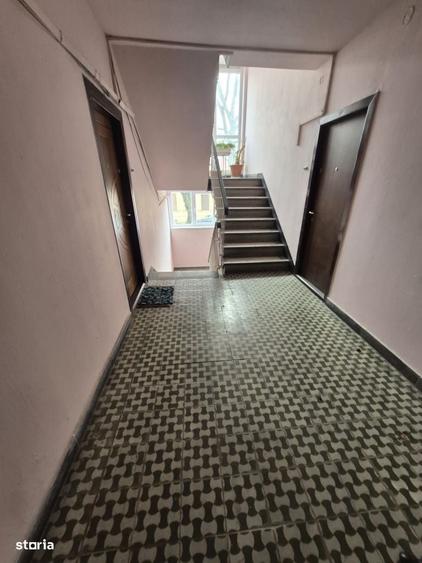 Garsonieră decomandată în Central