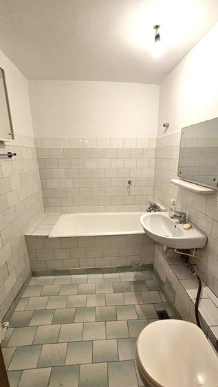Apartament cu 3 camere decomandat, mobilat în Aviației