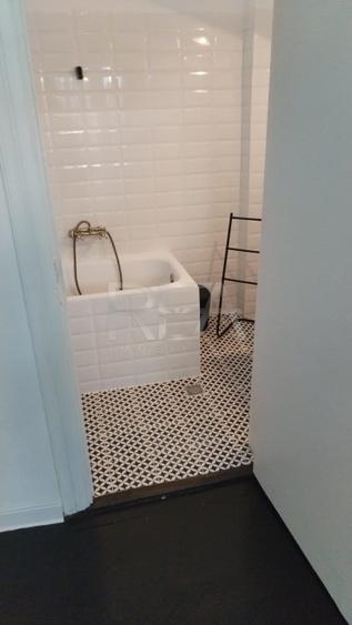Casă cu 3 camere cu Canalizare în Dorobanți