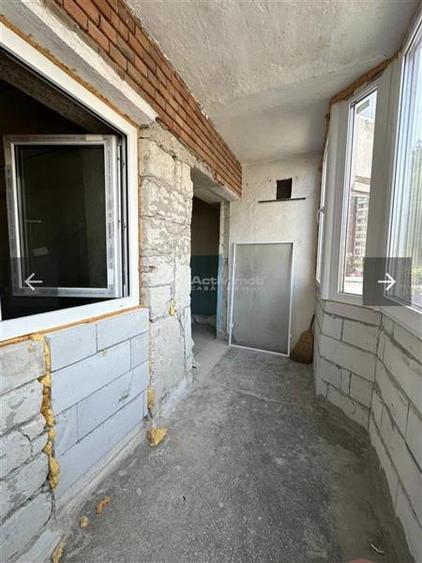 Apartament cu 2 camere semidecomandat în Centrul Civic