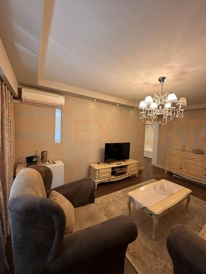 Apartament cu 3 camere decomandat, mobilat în Dacia