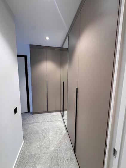 Apartament cu 4 camere semidecomandat, mobilat în Herăstrău