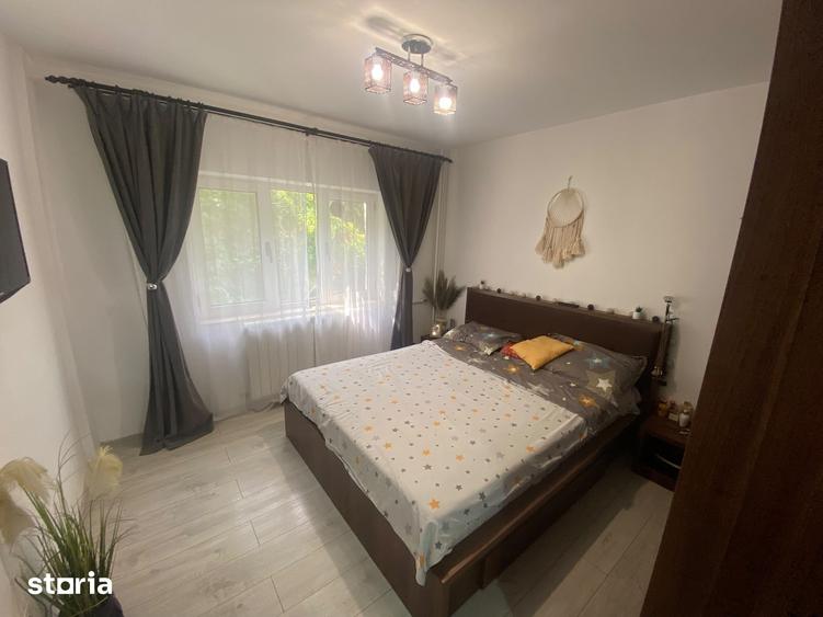 Apartament cu 3 camere în Baicului