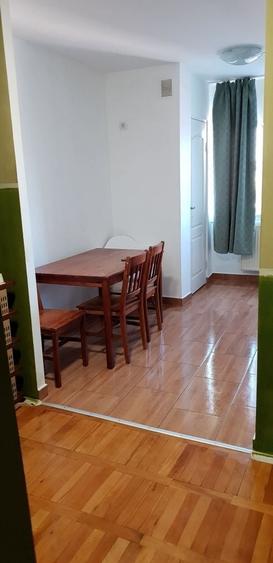 Apartament cu 3 camere decomandat în Zorilor