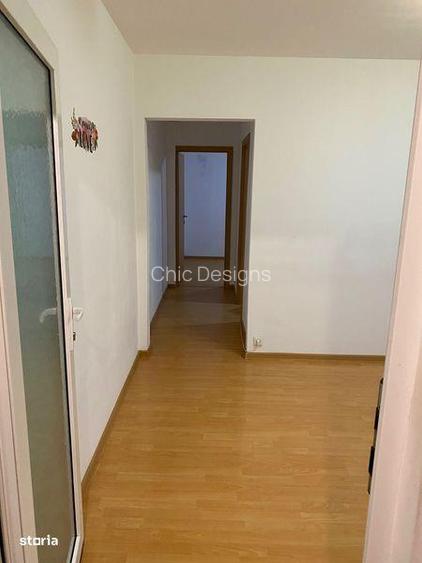 vand apartament 3 camere in zona Ciresica Tomis Nord