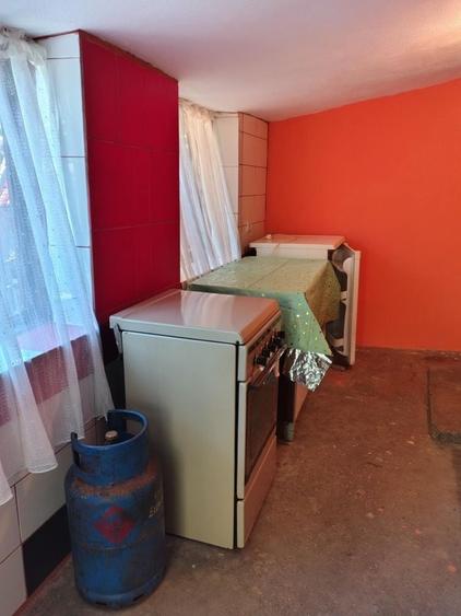 Casă cu 2 camere în Romanești