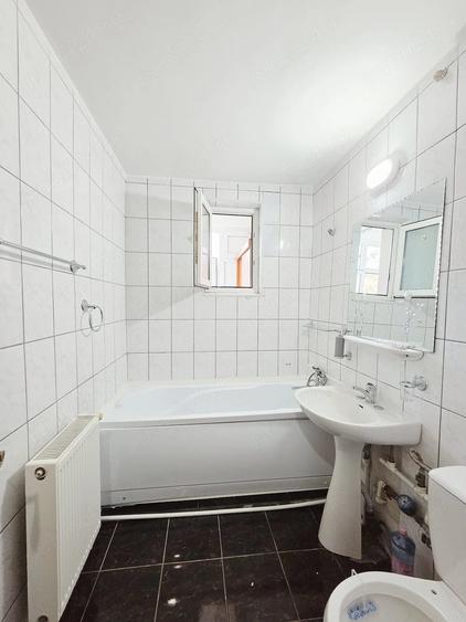 Apartament cu 2 camere semidecomandat în Țiglina 3