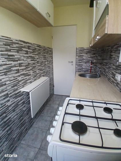 Apartament cu 2 camere semidecomandat în Florilor