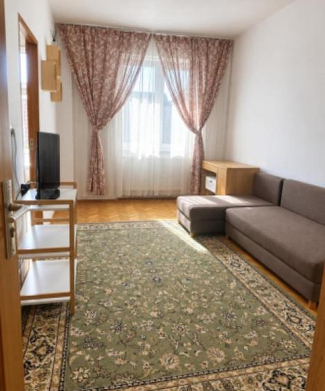 Apartament cu 2 camere semidecomandat în Ultracentral