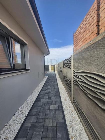 Duplex cu 3 camere cu Teren 315 Mp în Moșnița Nouă