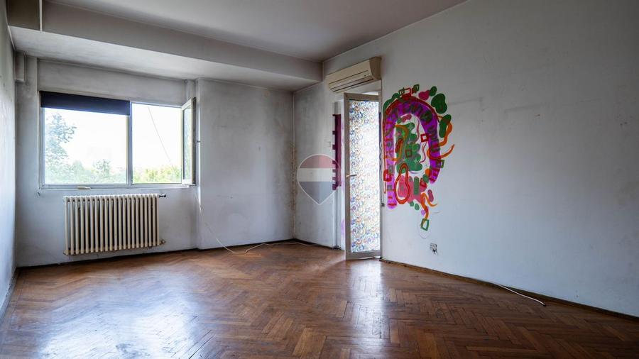 Garsonieră decomandată în Regina Elisabeta