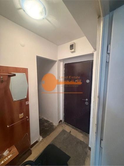 Apartament cu 2 camere semidecomandat în Crângași