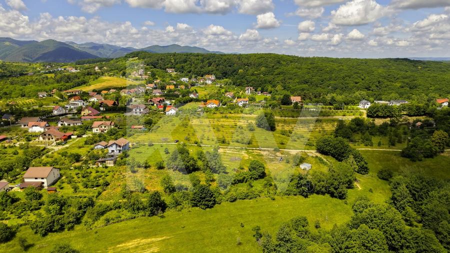 Teren Construcții intravilan de 977 mp, în Cisnădioara
