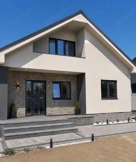 Casă cu 4 camere cu Teren 300 Mp în Lumina