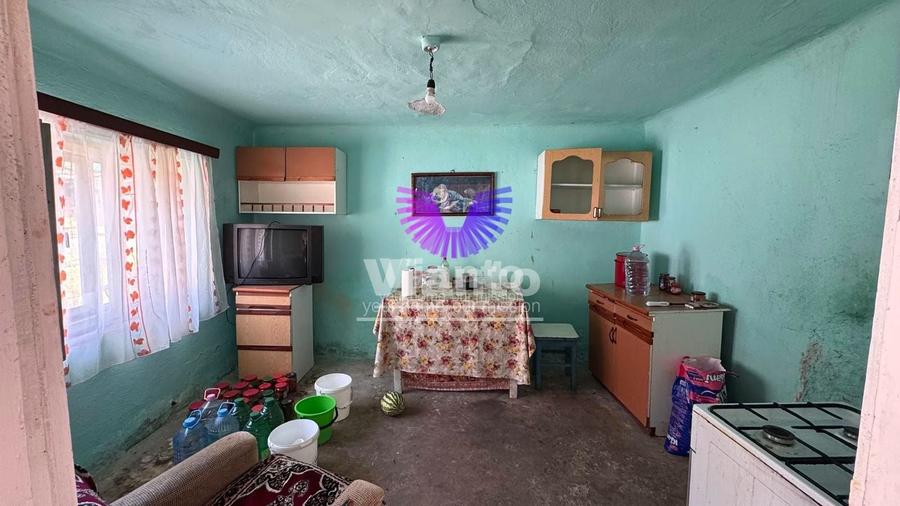 Casă individuală cu 3 camere cu Canalizare în Central