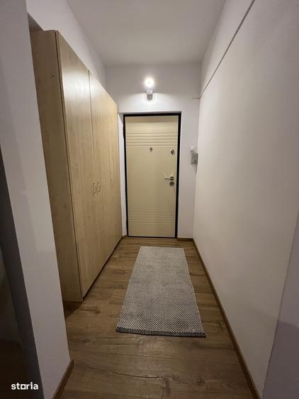 Apartament cu 3 camere în Regina Elisabeta