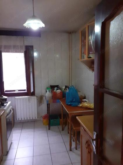 Apartament cu 3 camere decomandat în Mircea cel Bătrân