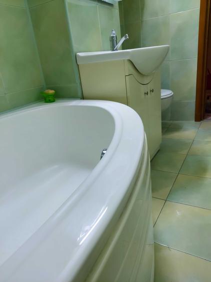 Apartament cu 4 camere decomandat în Ștefan cel Mare