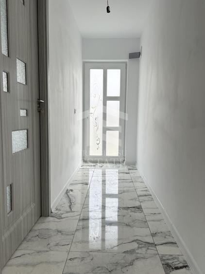 Casă individuală cu 4 camere cu Canalizare în Pecineaga