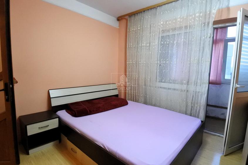 Apartament cu 3 camere decomandat în Republicii