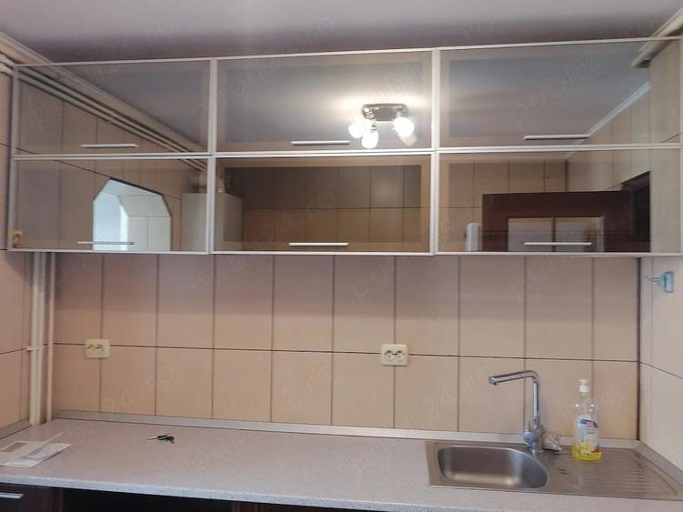 Apartament cu 2 camere decomandat în Ultimul leu