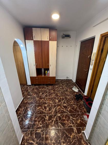 Apartament cu 2 camere decomandat în Nicolina