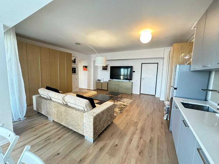 Apartament cu 2 camere decomandat în Sisești