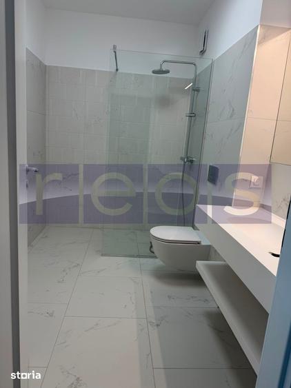 Apartament cu 3 camere decomandat în Băneasa