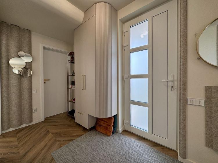 Duplex cu 5 camere cu Canalizare în Florești