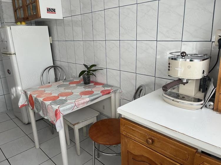 Apartament cu 2 camere decomandat în Exterior Vest