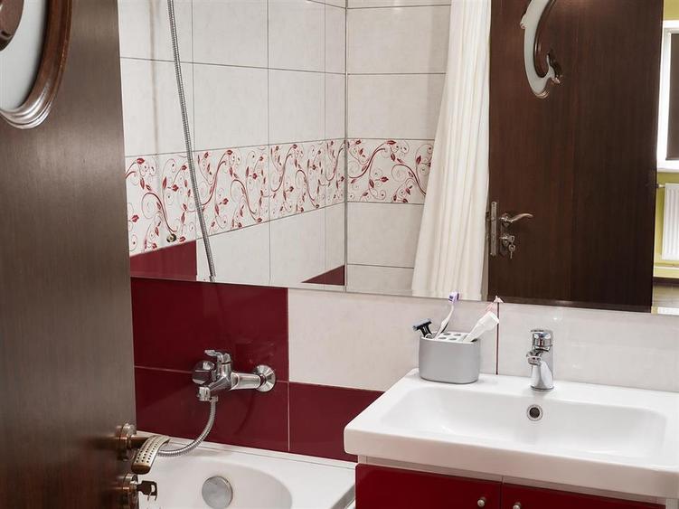 Apartament cu 2 camere decomandat, mobilat în Colentina