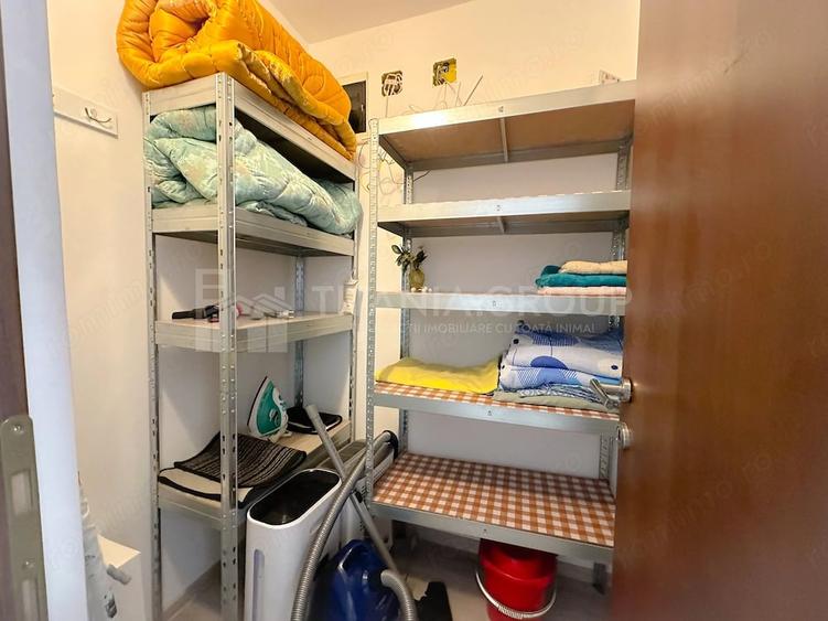 Apartament cu 3 camere decomandat în Tractorul