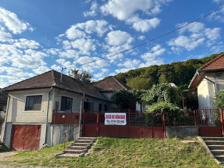 Casă cu 4 camere în Hida