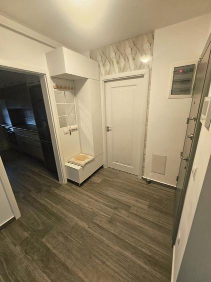 Apartament cu 2 camere decomandat în Vest