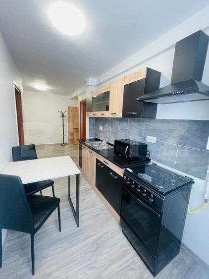 Apartament 2 camere, decomandat, 56mp, etaj intermediar, parcare, zona Florilor - 1