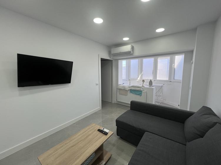 Apartament cu 2 camere semidecomandat, mobilat în Vitan Mall