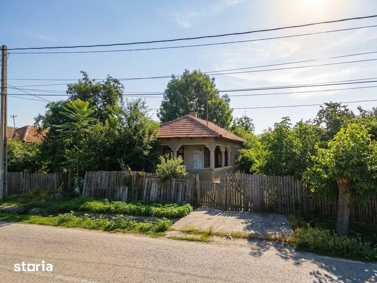 Casă cu 3 camere cu Teren 1900 Mp în Comana