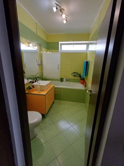 Apartament cu 3 camere decomandat în Câmpului