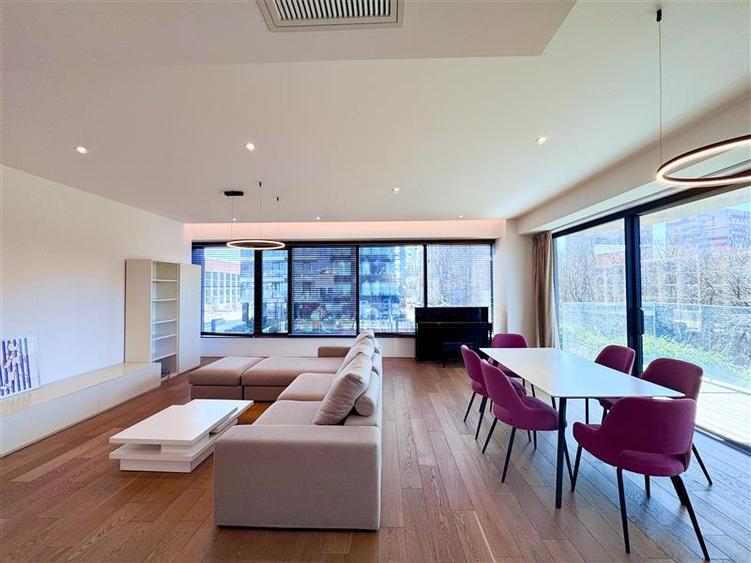 Apartament cu 2 camere semidecomandat, mobilat în Floreasca