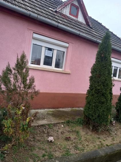 Casă cu Teren 40 Mp în Leșmir